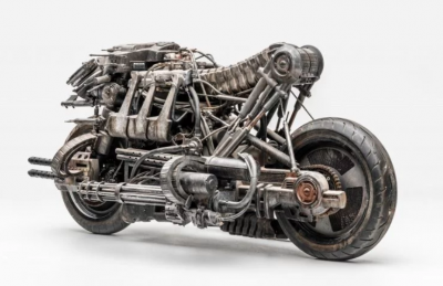 Motor Ini Ngasih Lo Sensasi Menunggangi Terminator thumbnail